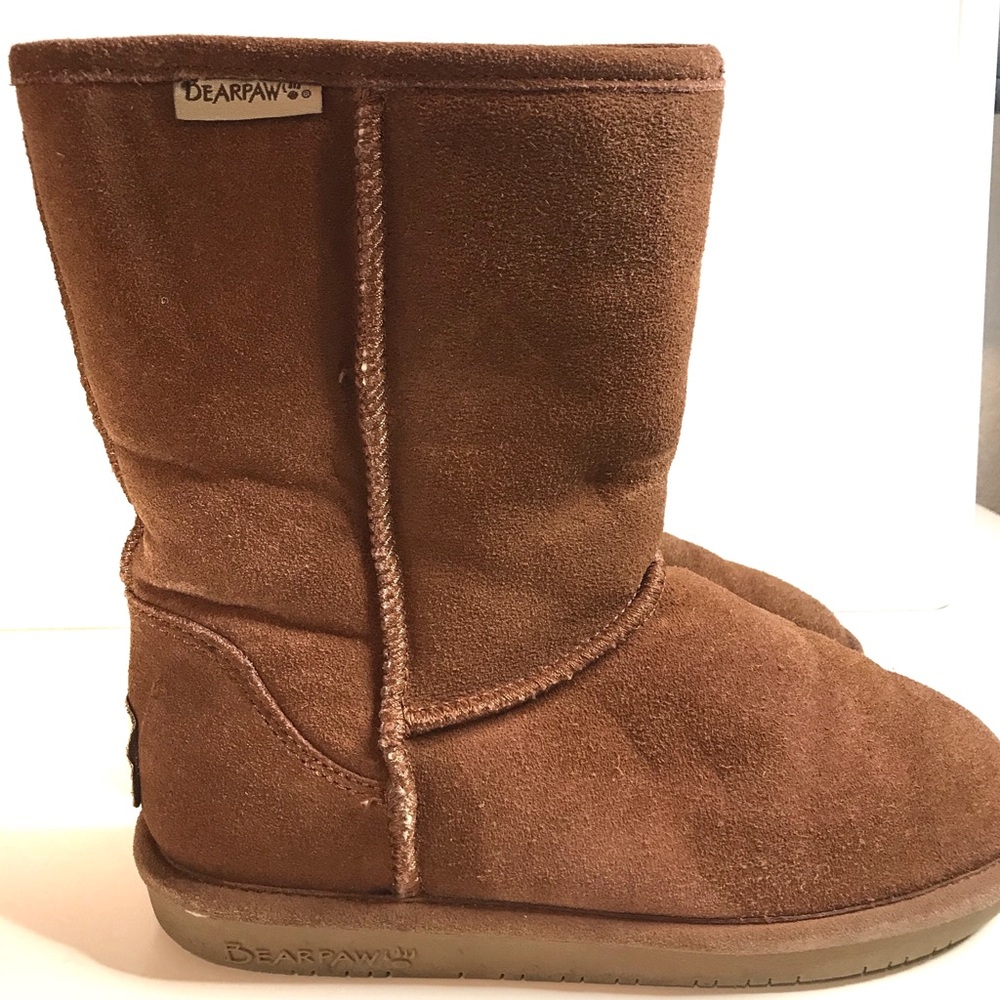 BEARPAW BOOTS tan sz 8